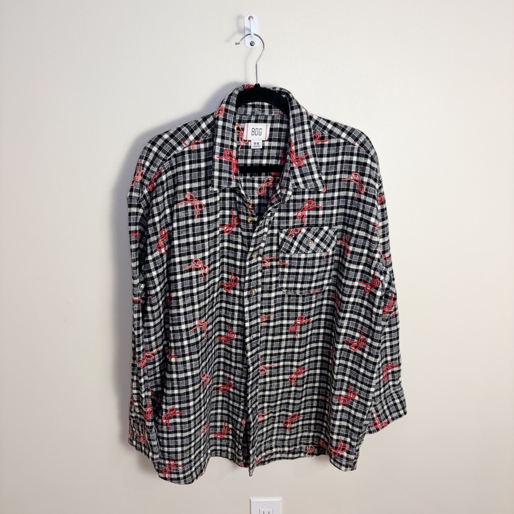 BDG Flannel Shirt Size M Black White Bow Embroidered Plaid Oversized Button Down - Picture 5 of 13